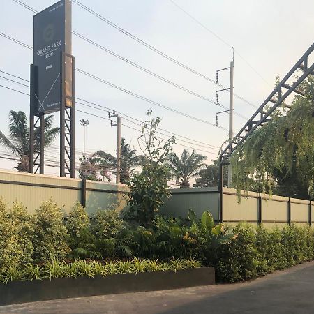 Grand Park Resort 曼谷 外观 照片